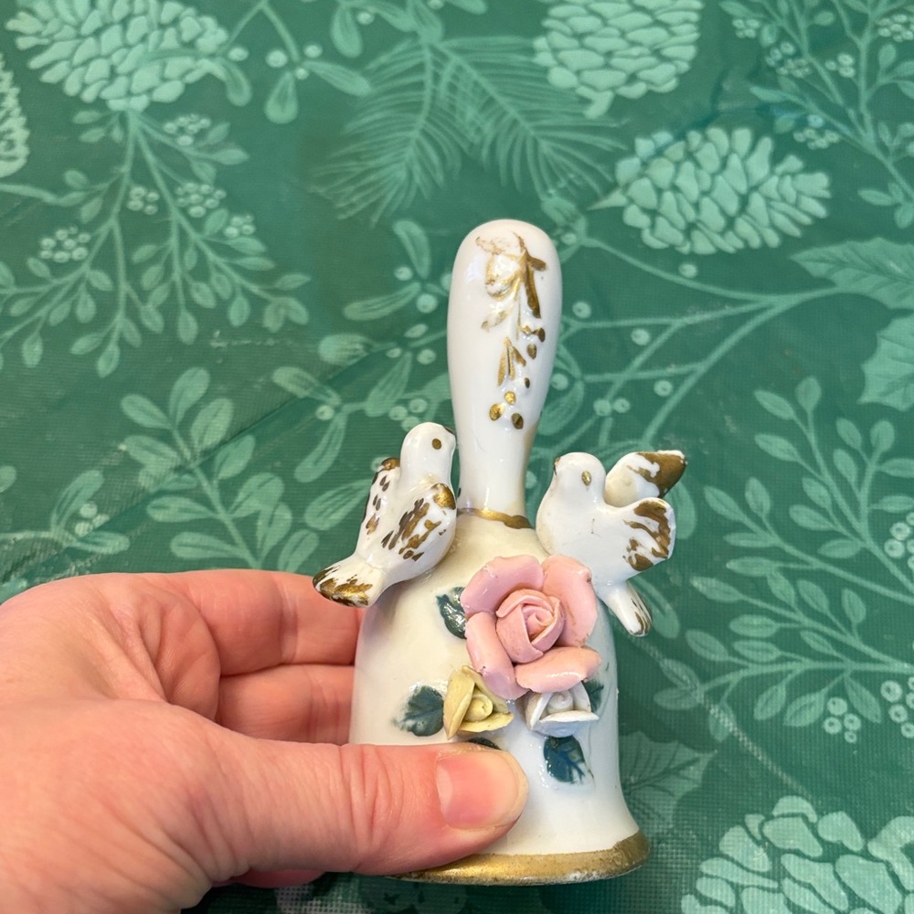 6” love dove bells